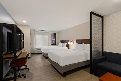 Room 44 of 74