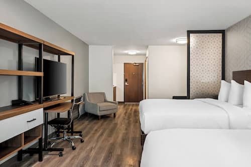 Room 13 of 74