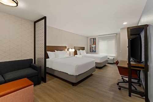 Room 31 of 74