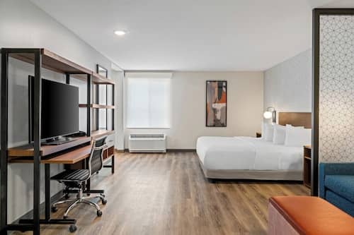 Room 16 of 74