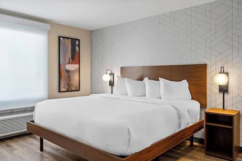 Room 21 of 74